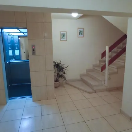 Lägenhet Luxury Maisonette - Ea View, Gym- 5 Min From Larnaca