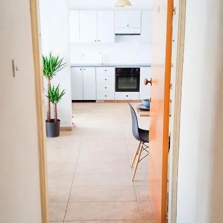 Luxury Maisonette - Ea View, Gym- 5 Min From Ларнака