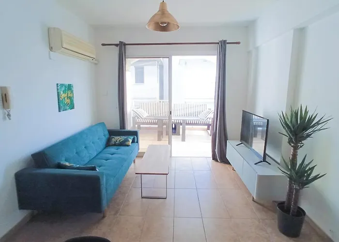 Luxury Maisonette - Ea View, Gym- 5 Min From Larnaca