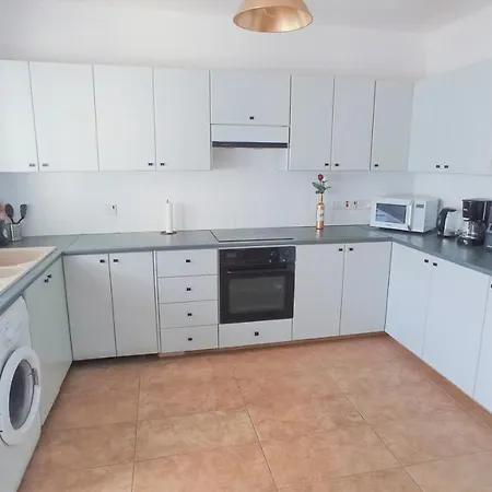 Luxury Maisonette -sea View, Netflix, Gym- 5 Min From * Larnaca