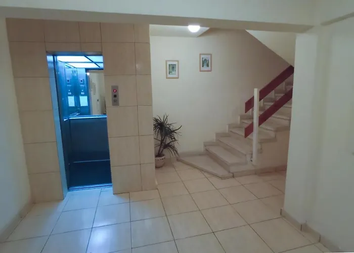 דירה Luxury Maisonette - Ea View, Gym- 5 Min From לרנקה