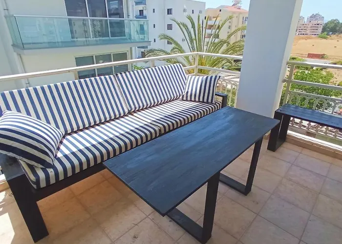 Luxury Maisonette - Ea View, Gym- 5 Min From