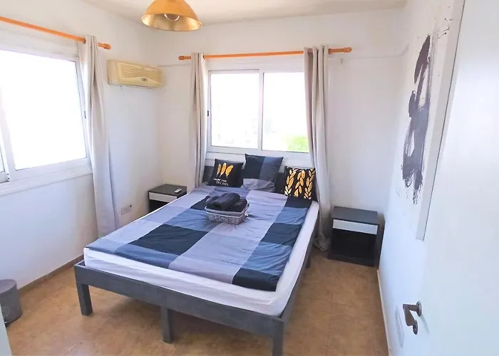 Luxury Maisonette - Ea View, Gym- 5 Min From דירה