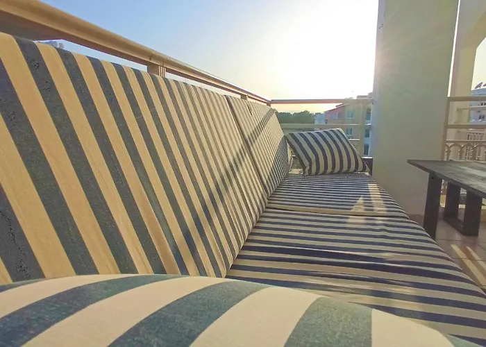 Luxury Maisonette - Ea View, Gym- 5 Min From