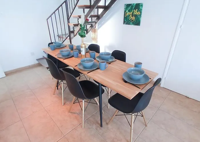 Апартаменти Luxury Maisonette - Ea View, Gym- 5 Min From Ларнака