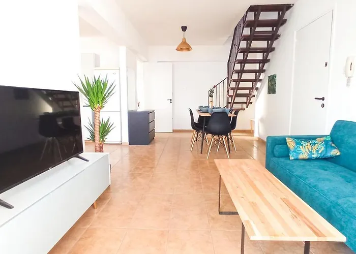 Luxury Maisonette - Ea View, Gym- 5 Min From דירה לרנקה