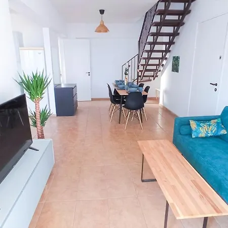Luxury Maisonette - Ea View, Gym- 5 Min From * ラルナカ